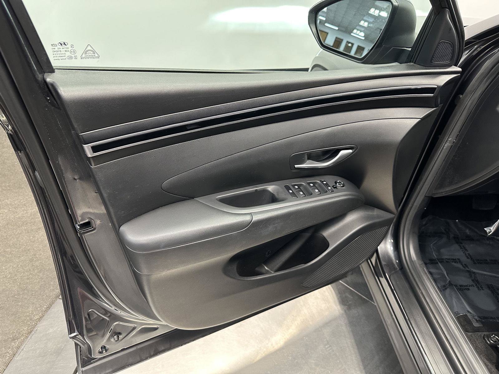 Certified 2023 Hyundai Tucson SEL AWD/4WD image 13