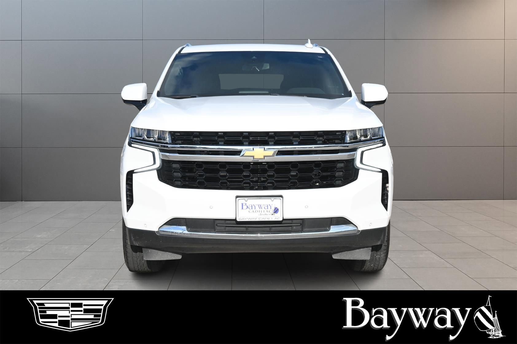 Used 2023 Chevrolet Suburban LS w/ Driver Alert Package RWD image 2