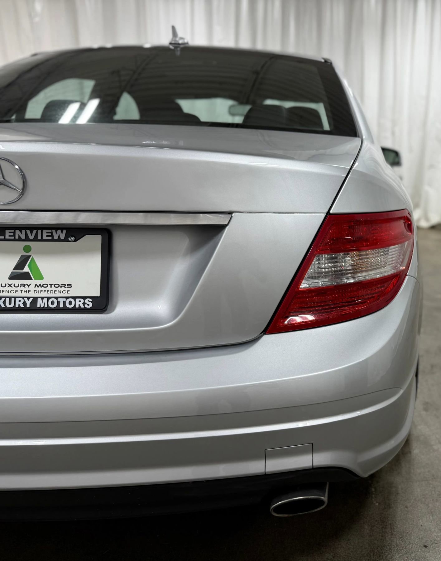 Used 2010 Mercedes-Benz C 300 Sedan image 38