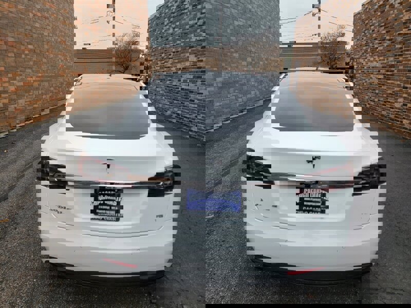 Used 2016 Tesla Model S image 8