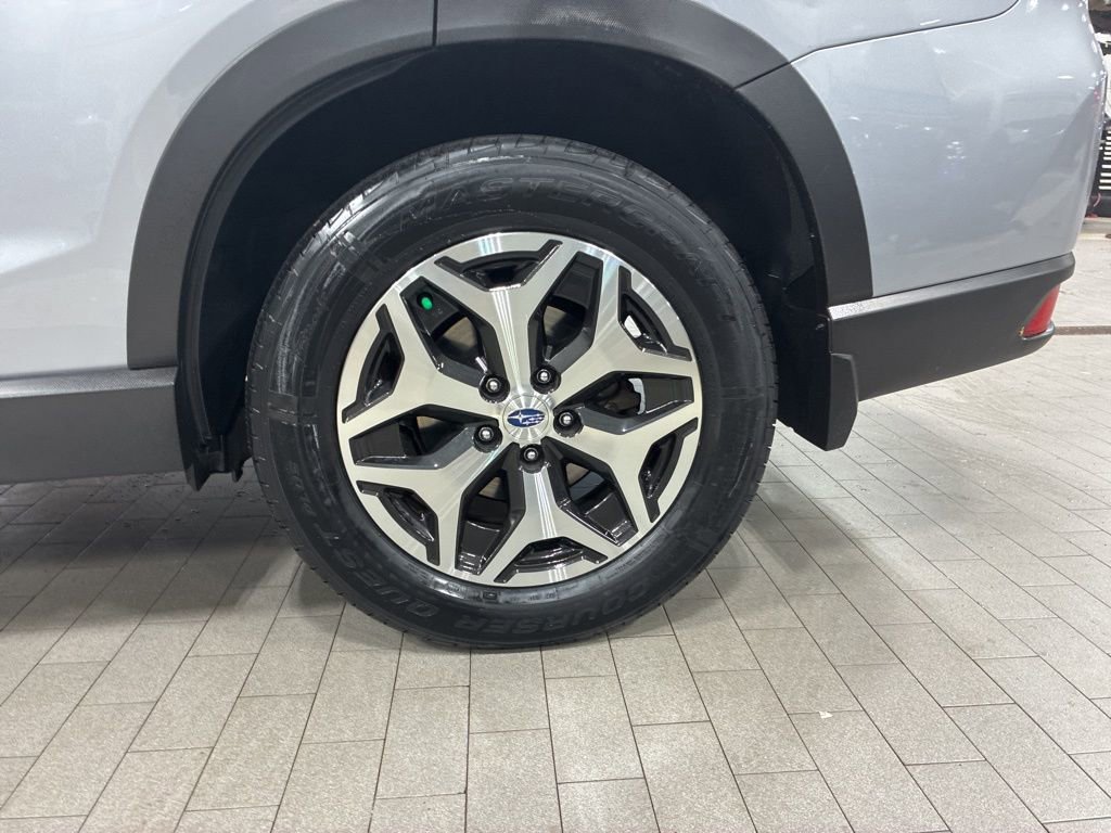 Used 2022 Subaru Forester Premium image 14