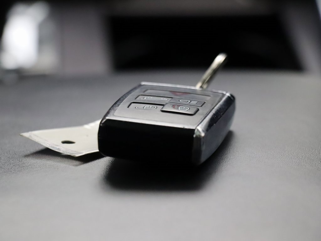 Used 2019 Land Rover Range Rover Sport HSE image 18