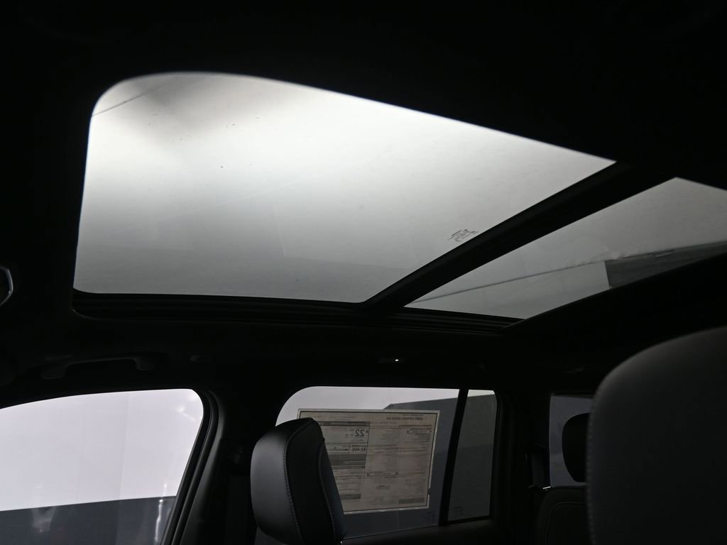 New 2025 Jeep Grand Cherokee Limited w/ Trailer Tow Package image 15