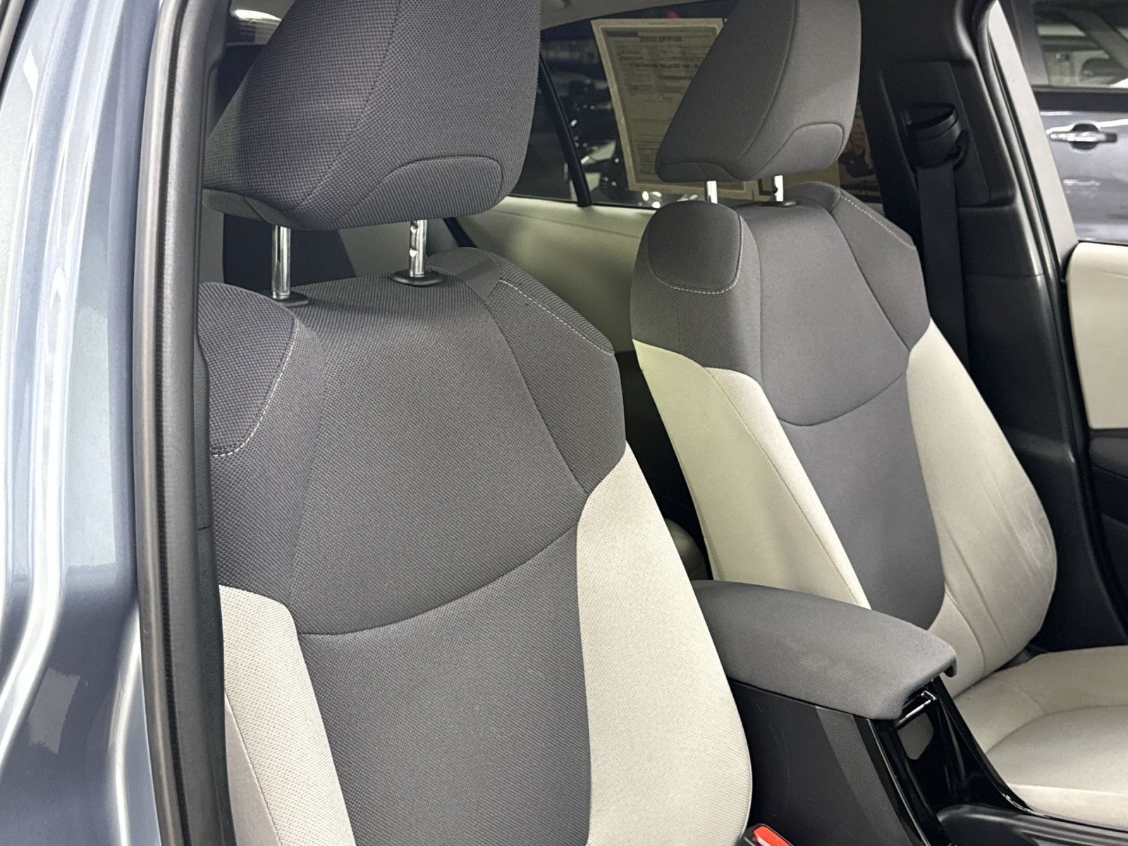 Used 2020 Toyota Corolla L FWD image 39