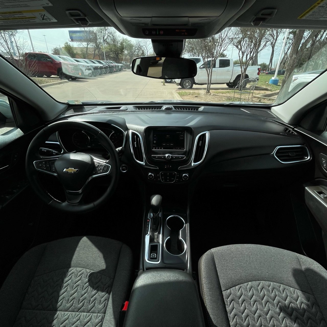 Used 2024 Chevrolet Equinox LT image 11