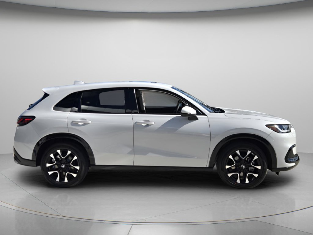 Certified 2027 Honda HR-V EX-L image 3