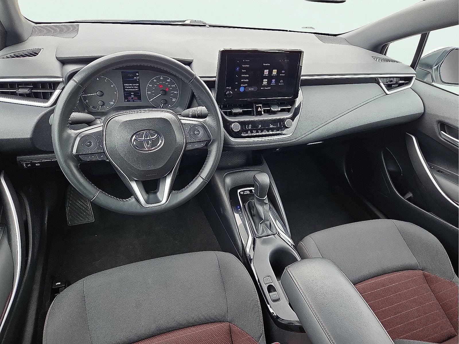Used 2025 Toyota Corolla SE FWD image 11