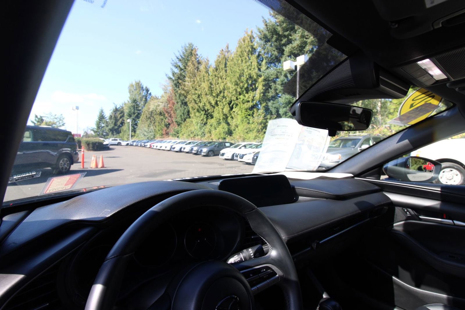 Used 2020 MAZDA MAZDA3 Hatchback image 12