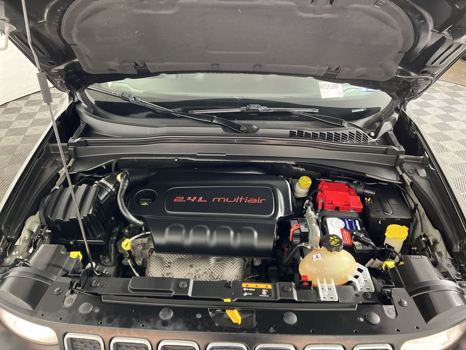 Used 2020 Jeep Renegade Latitude AWD/4WD image 26