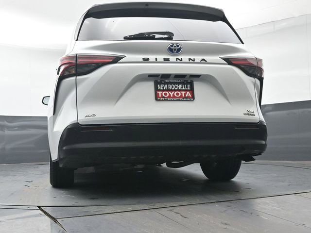Certified 2022 Toyota Sienna XLE image 37