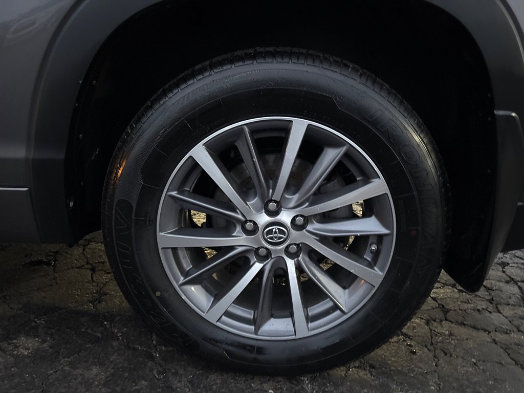 Used 2018 Toyota Highlander XLE image 42