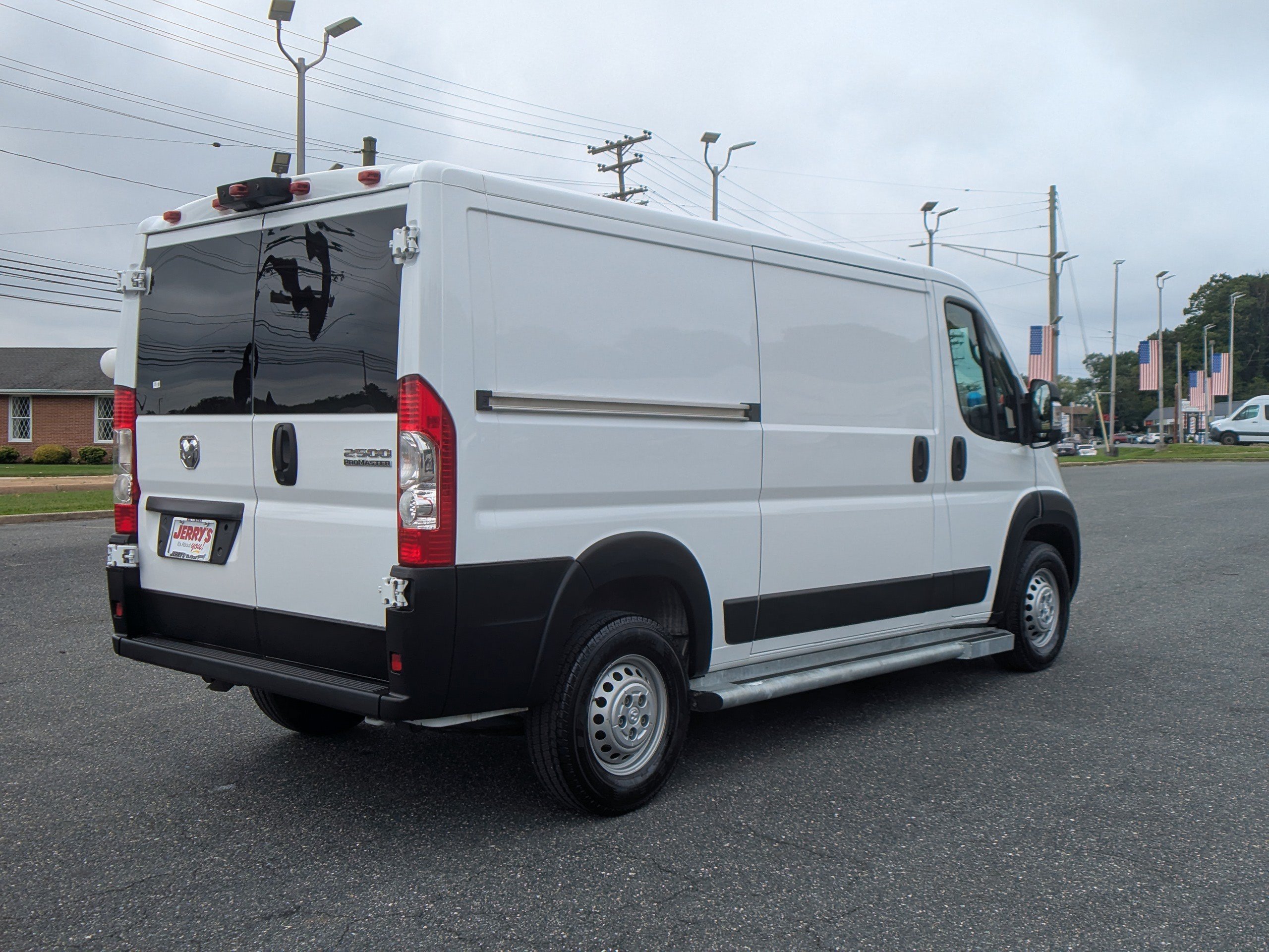 Used 2025 RAM ProMaster 2500 w/ U-Haul Equipment Group FWD image 10
