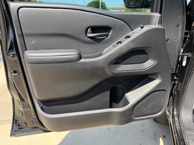 Used 2026 Nissan Frontier SV w/ Tow Package RWD image 15