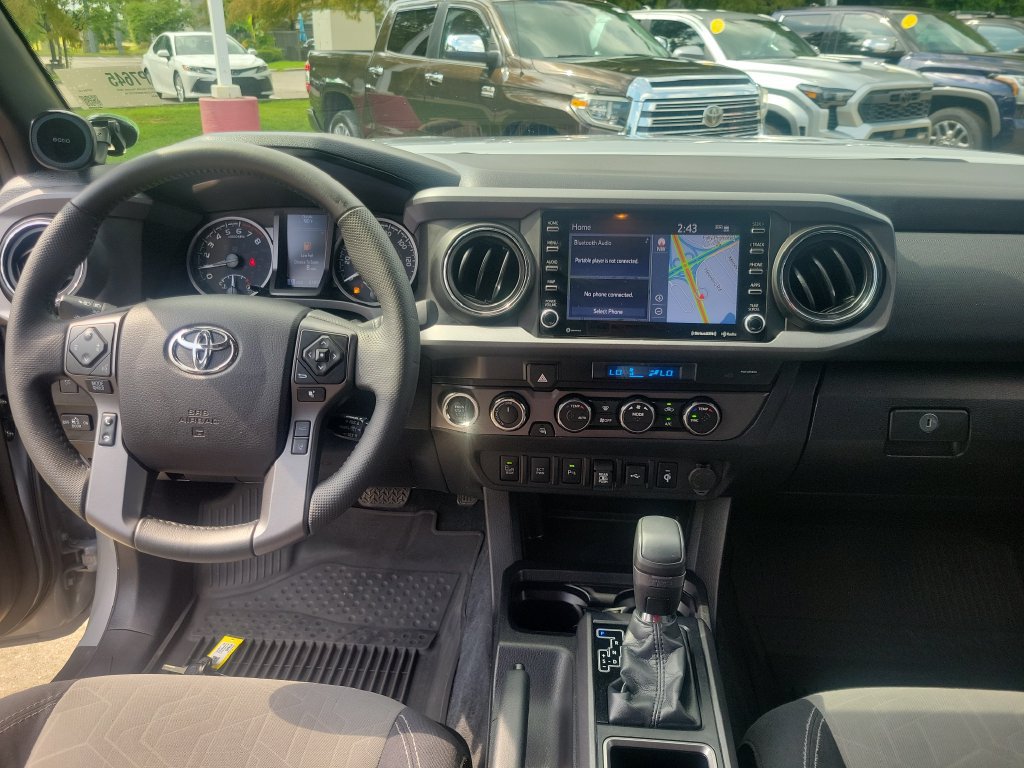 Certified 2021 Toyota Tacoma TRD Off-Road w/ Advanced Technology Package AWD/4WD image 17