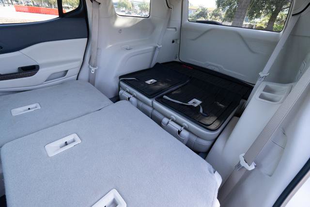 Used 2021 GMC Acadia Denali w/ Denali Technology Package image 39