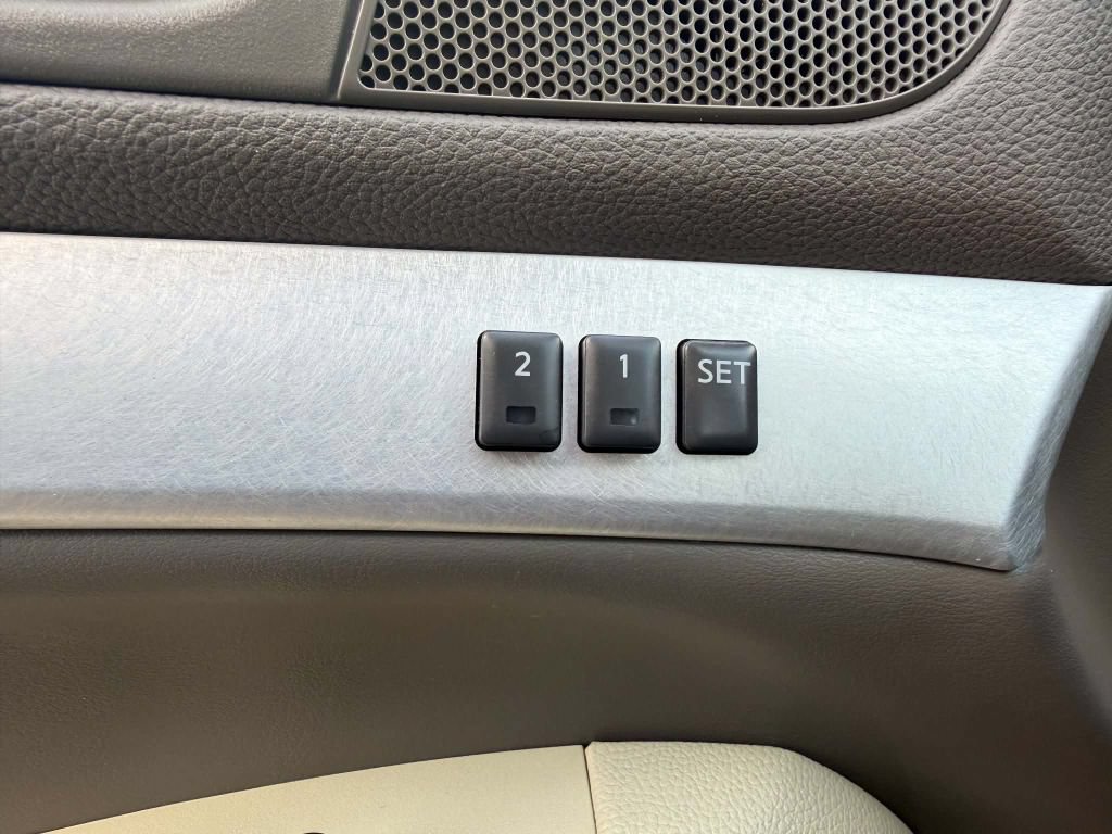 Used 2009 INFINITI G37 Journey w/ Premium Pkg RWD image 29