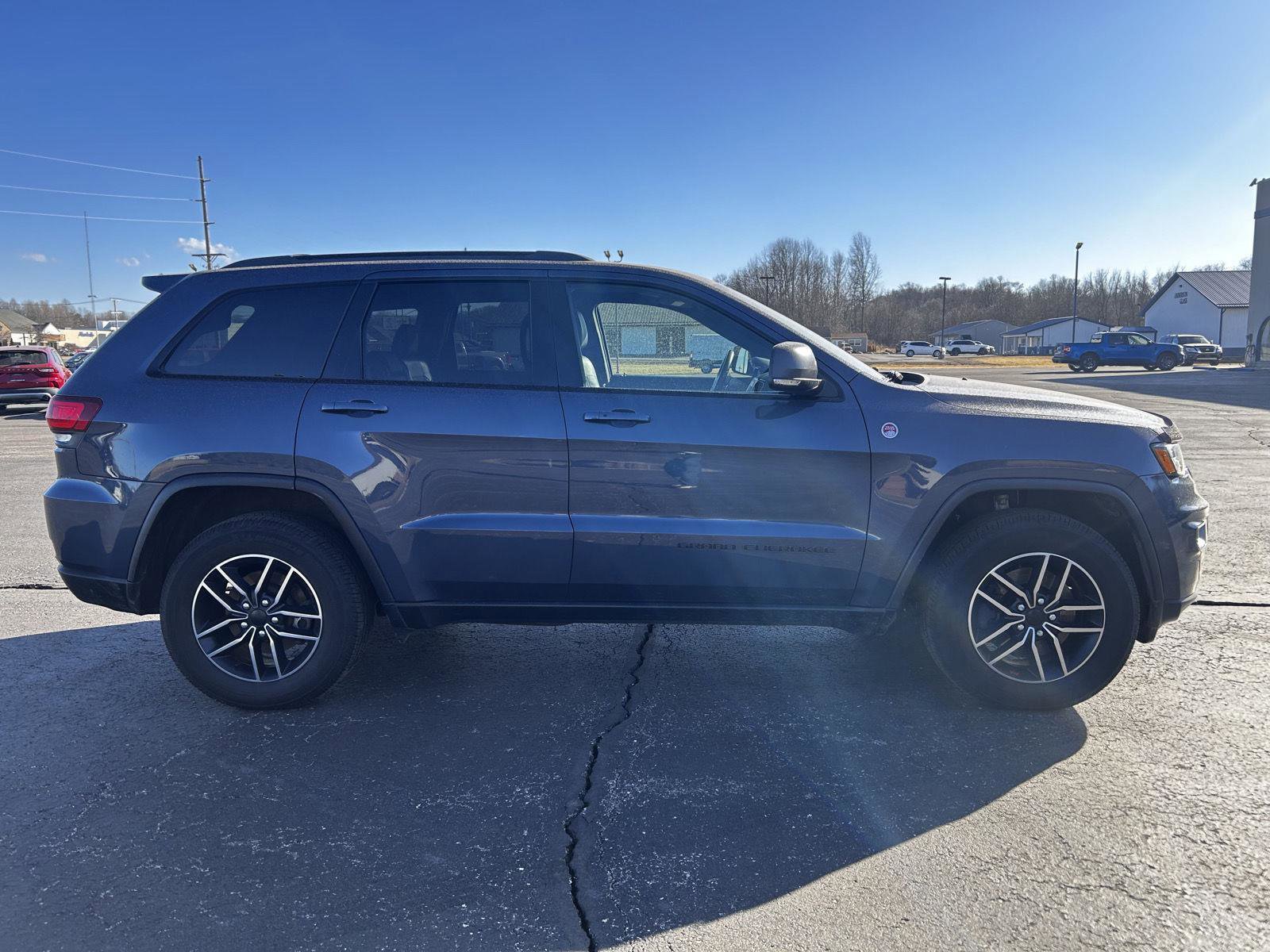 Used 2019 Jeep Grand Cherokee Trailhawk w/ Trailhawk Luxury Group image 4