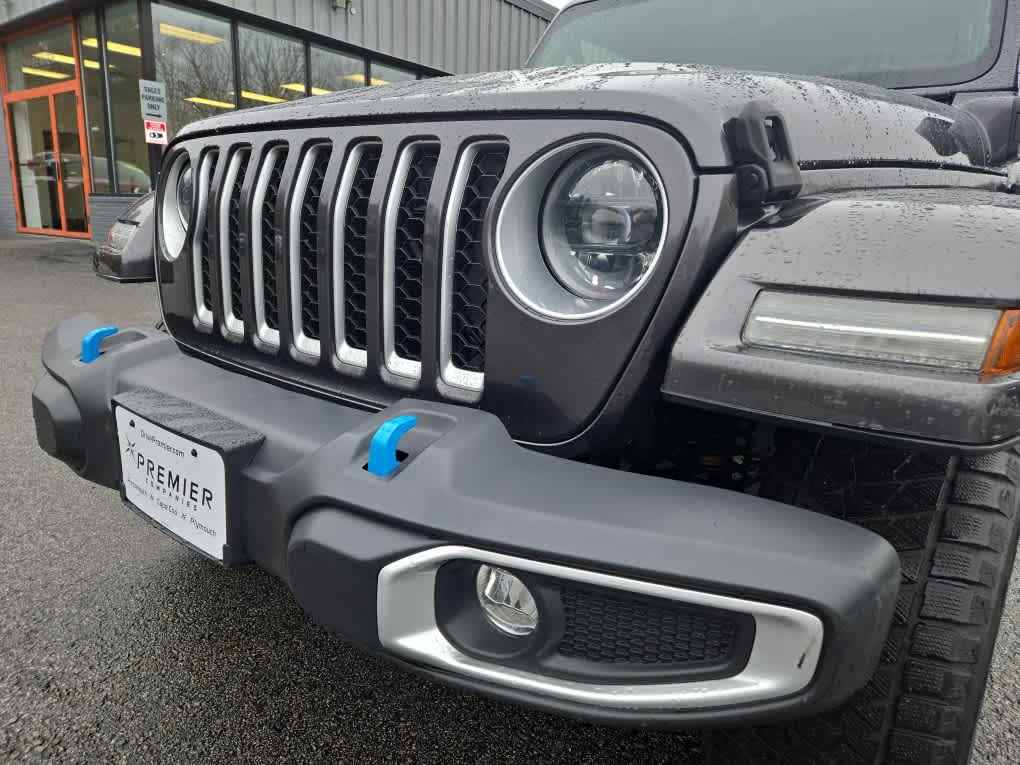 Used 2023 Jeep Wrangler Unlimited Sahara w/ Cold Weather Group AWD/4WD image 11