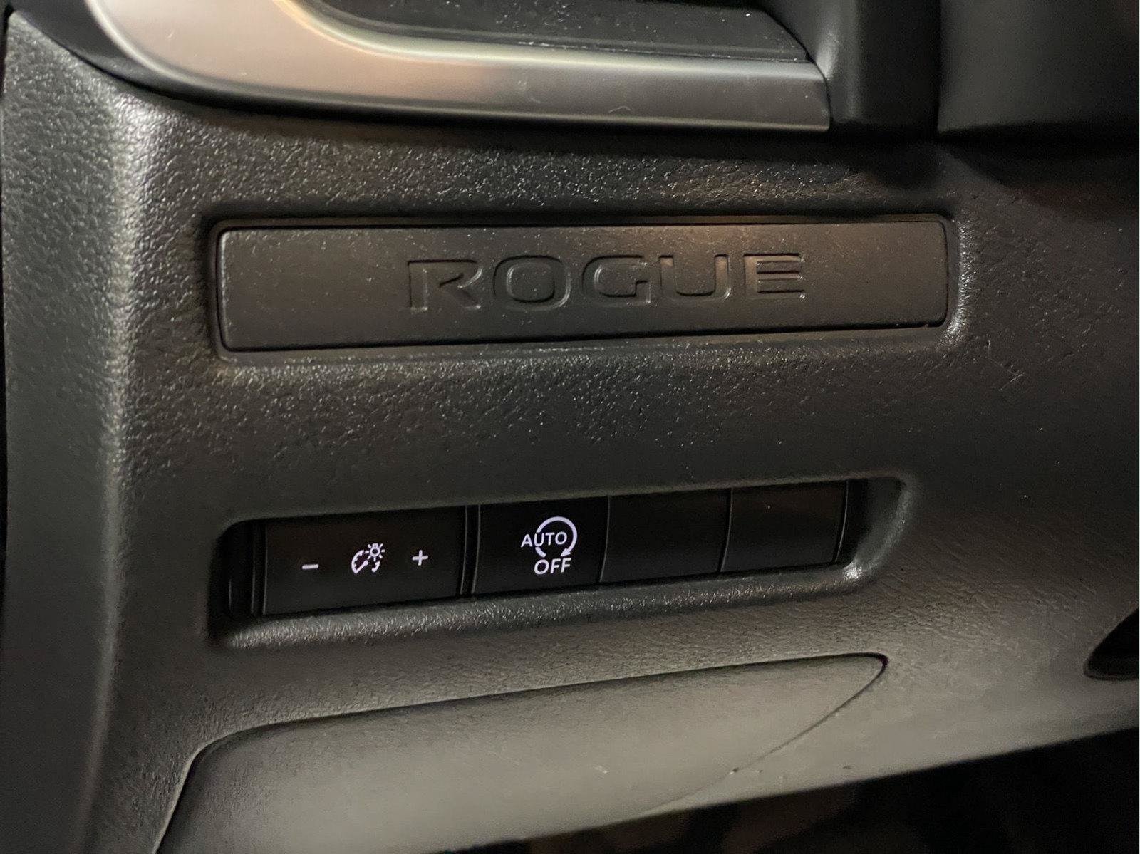 Used 2024 Nissan Rogue S AWD/4WD image 21