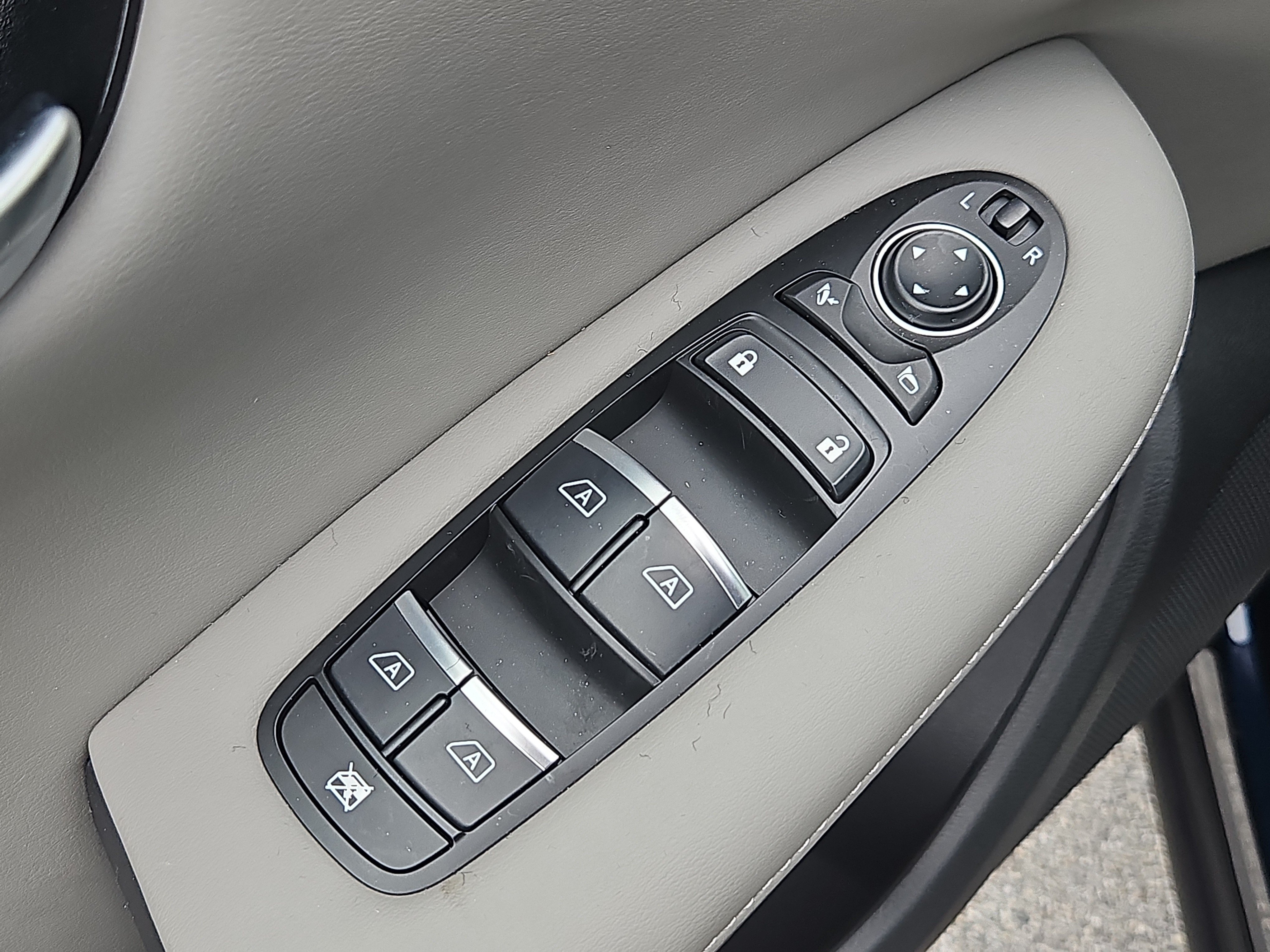 Used 2024 INFINITI QX50 Luxe AWD/4WD image 21