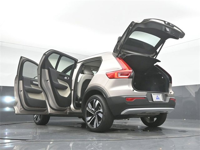 Used 2024 Volvo XC40 B5 Plus w/ Protection Package Premier image 54