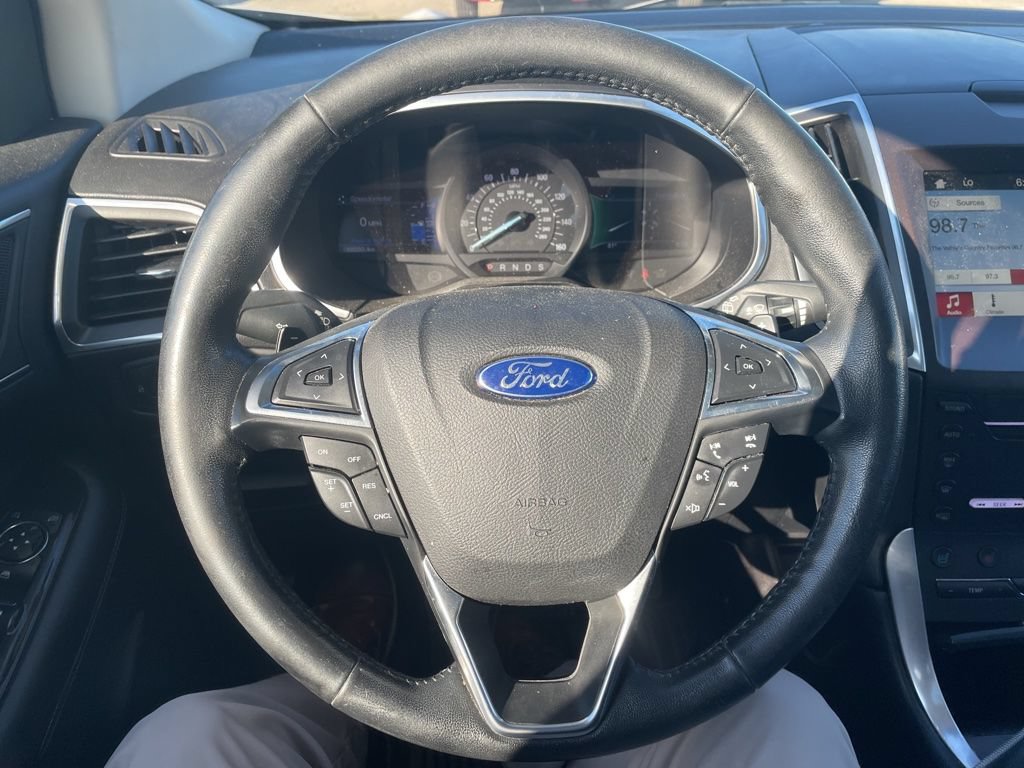 Used 2017 Ford Edge Titanium w/ Equipment Group 301A AWD/4WD image 17