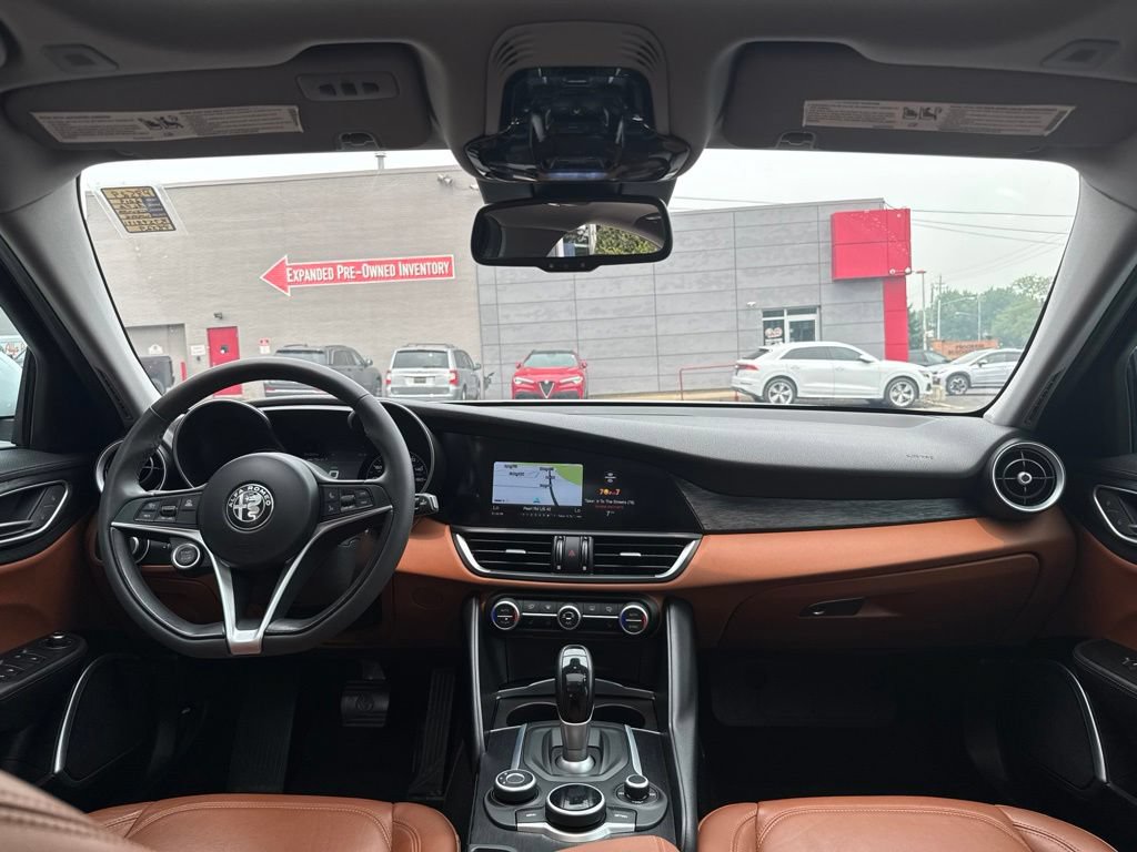 Used 2019 Alfa Romeo Giulia AWD image 34