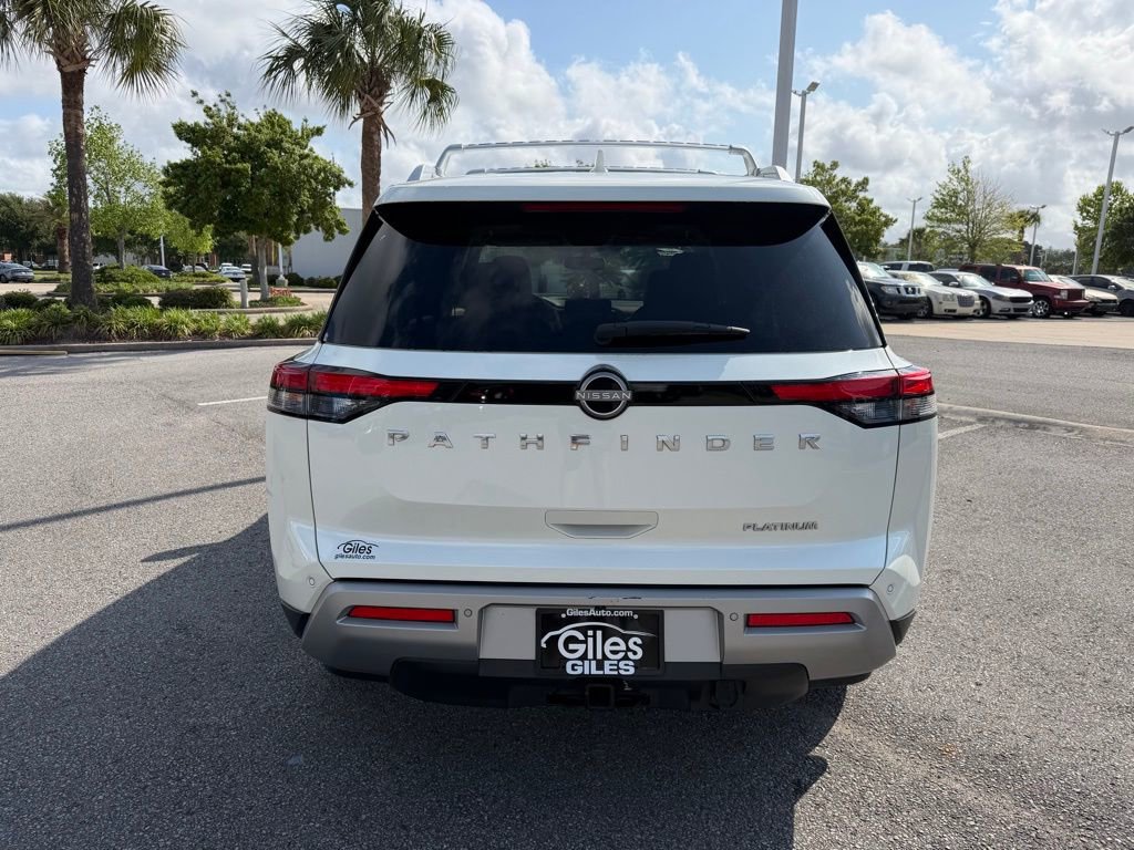 Used 2022 Nissan Pathfinder Platinum w/ Cargo Package FWD image 4