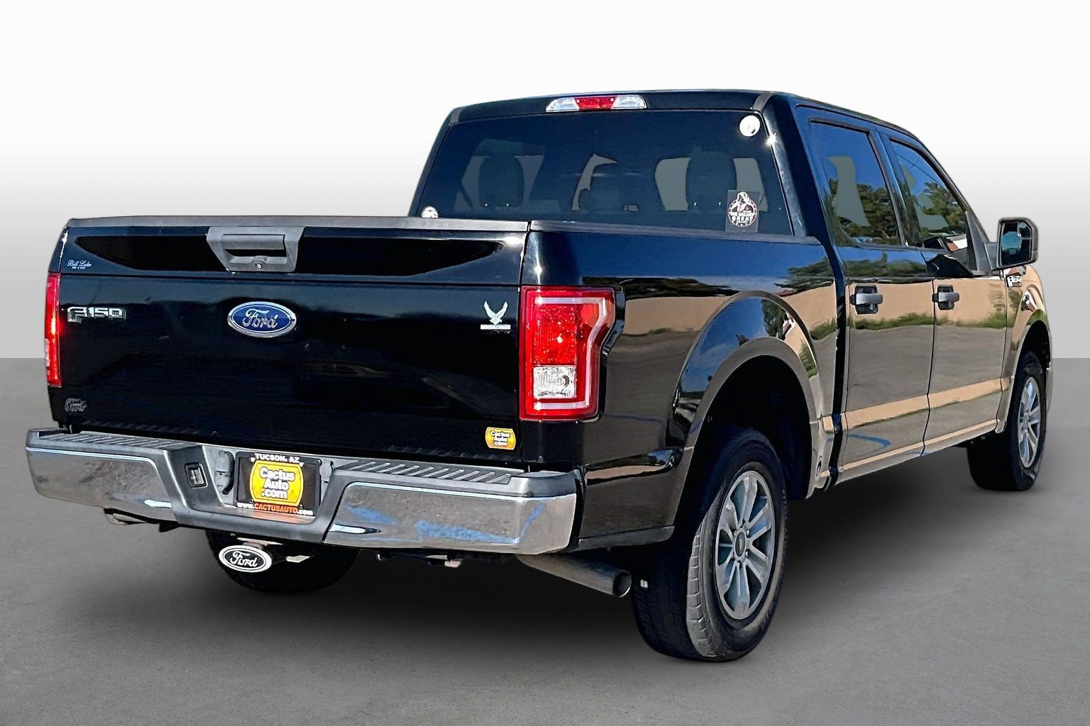 Used 2017 Ford F150 XLT w/ Equipment Group 301A Mid RWD image 2