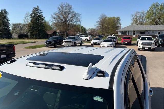 Used 2022 Chevrolet Silverado 3500 High Country w/ Z71 Off-Road Package image 11