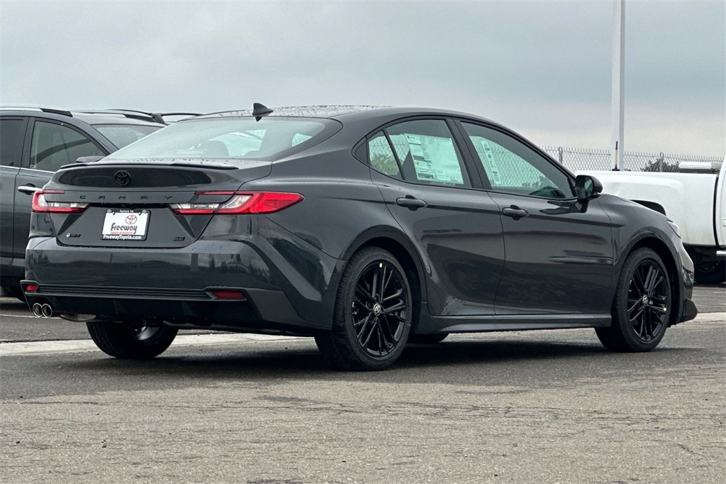 New 2026 Toyota Camry SE image 4