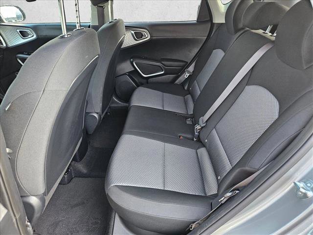 Used 2025 Kia Soul LX w/ LX Technology Package image 17