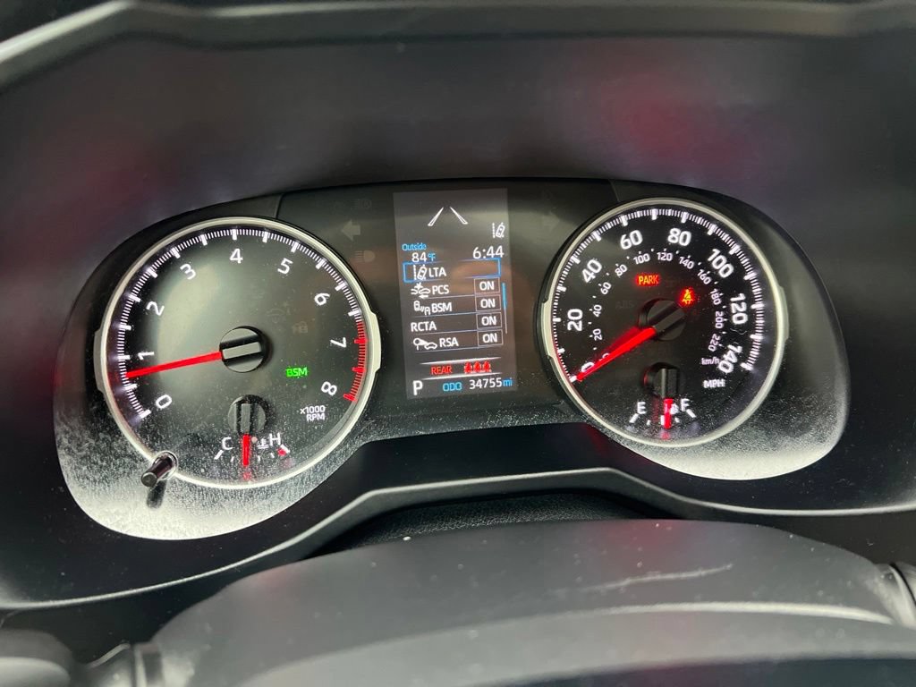 Used 2021 Toyota RAV4 XLE w/ Convenience Package FWD image 49