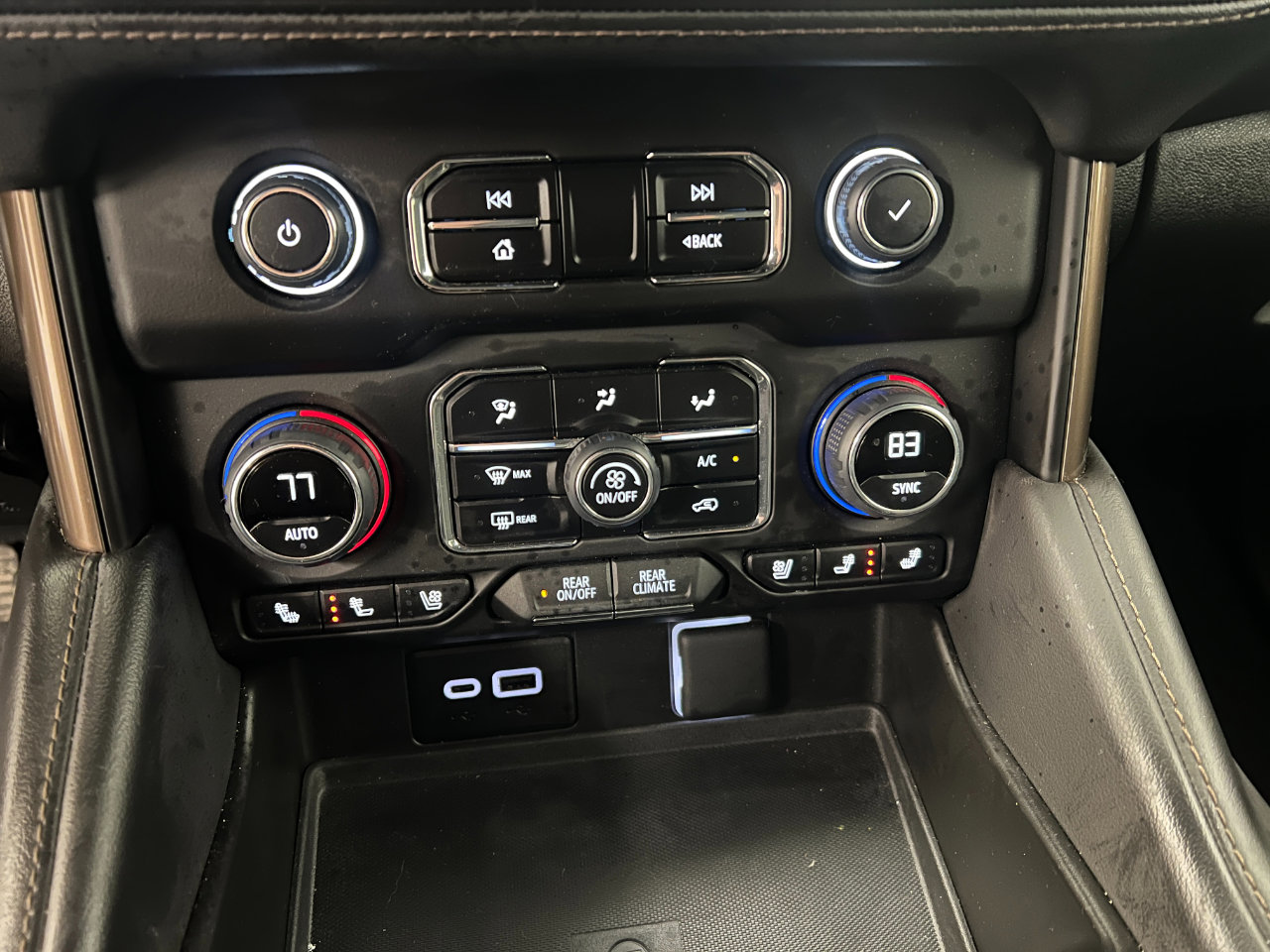 Used 2024 Chevrolet Tahoe High Country image 41