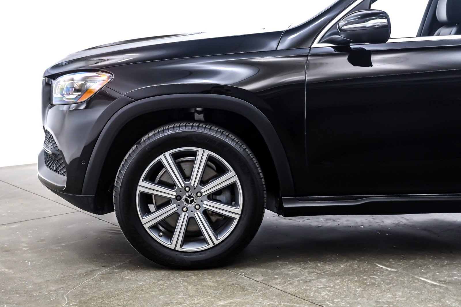 Used 2021 Mercedes-Benz GLS 450 4MATIC image 9