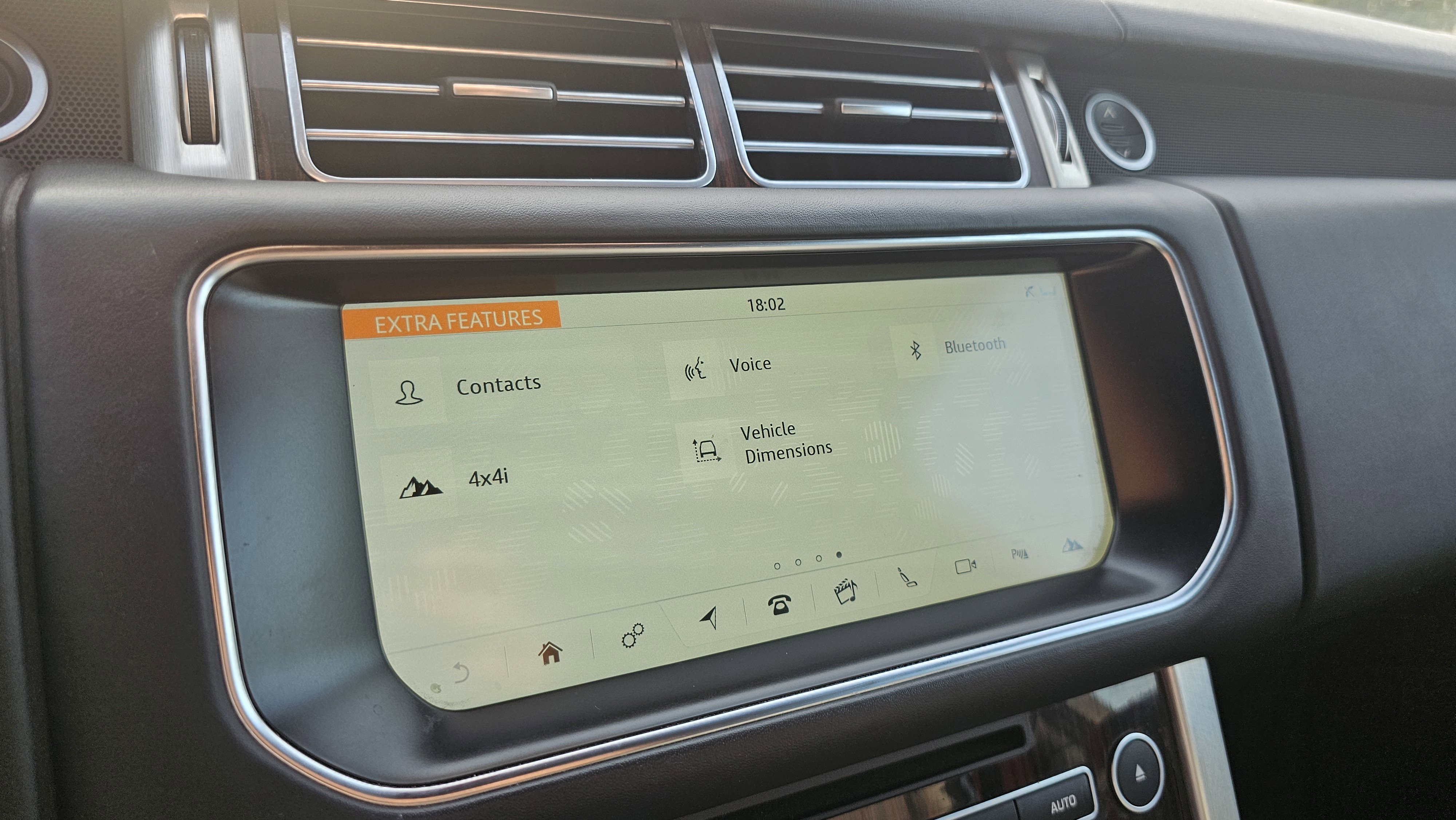 Used 2017 Land Rover Range Rover HSE image 40