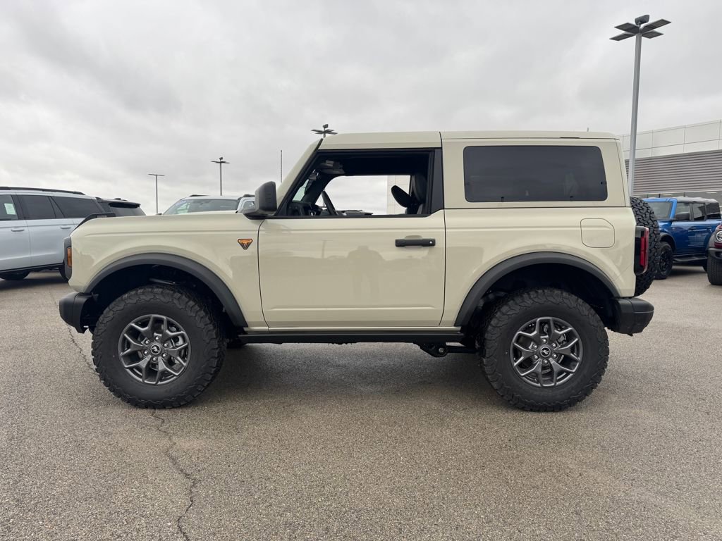 New 2025 Ford Bronco Badlands image 10