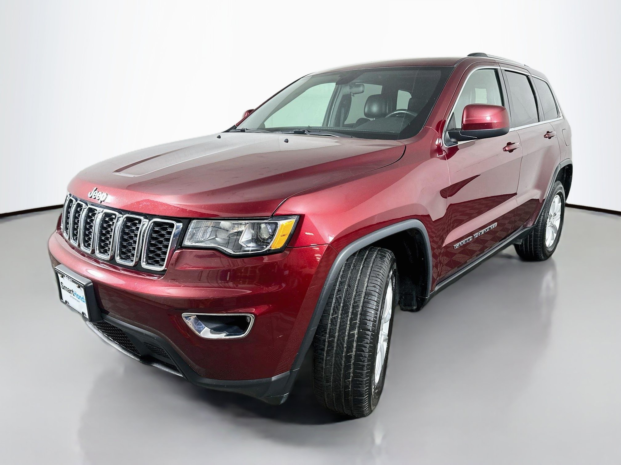 Used 2021 Jeep Grand Cherokee Laredo X AWD/4WD image 3