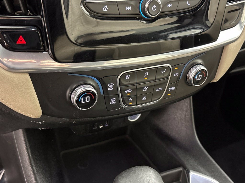 Used 2022 Chevrolet Traverse LS FWD image 45