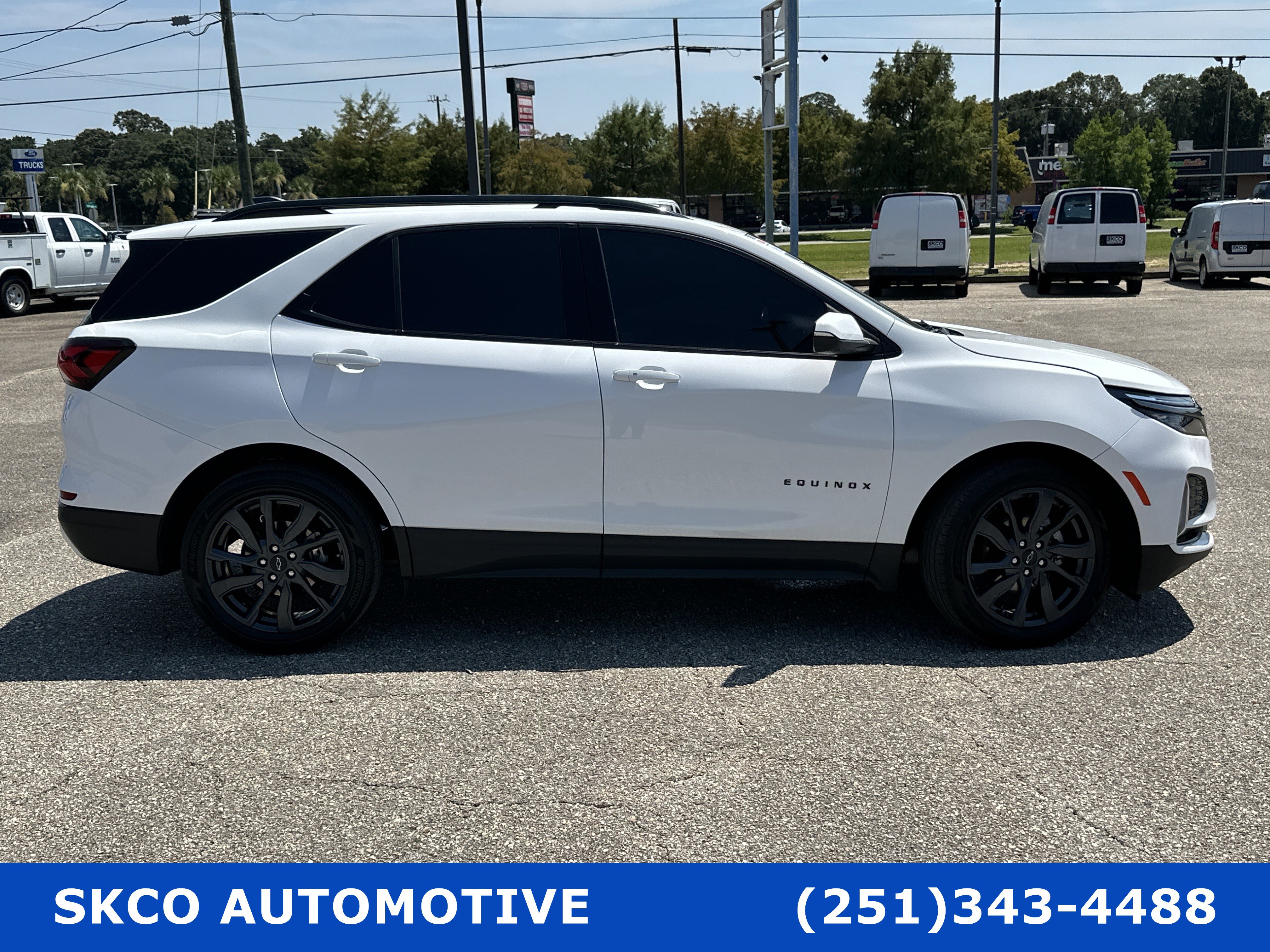 Used 2022 Chevrolet Equinox RS w/ Infotainment Package image 29