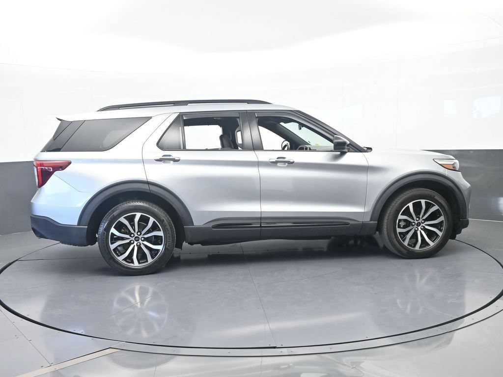 Used 2023 Ford Explorer ST AWD/4WD image 7