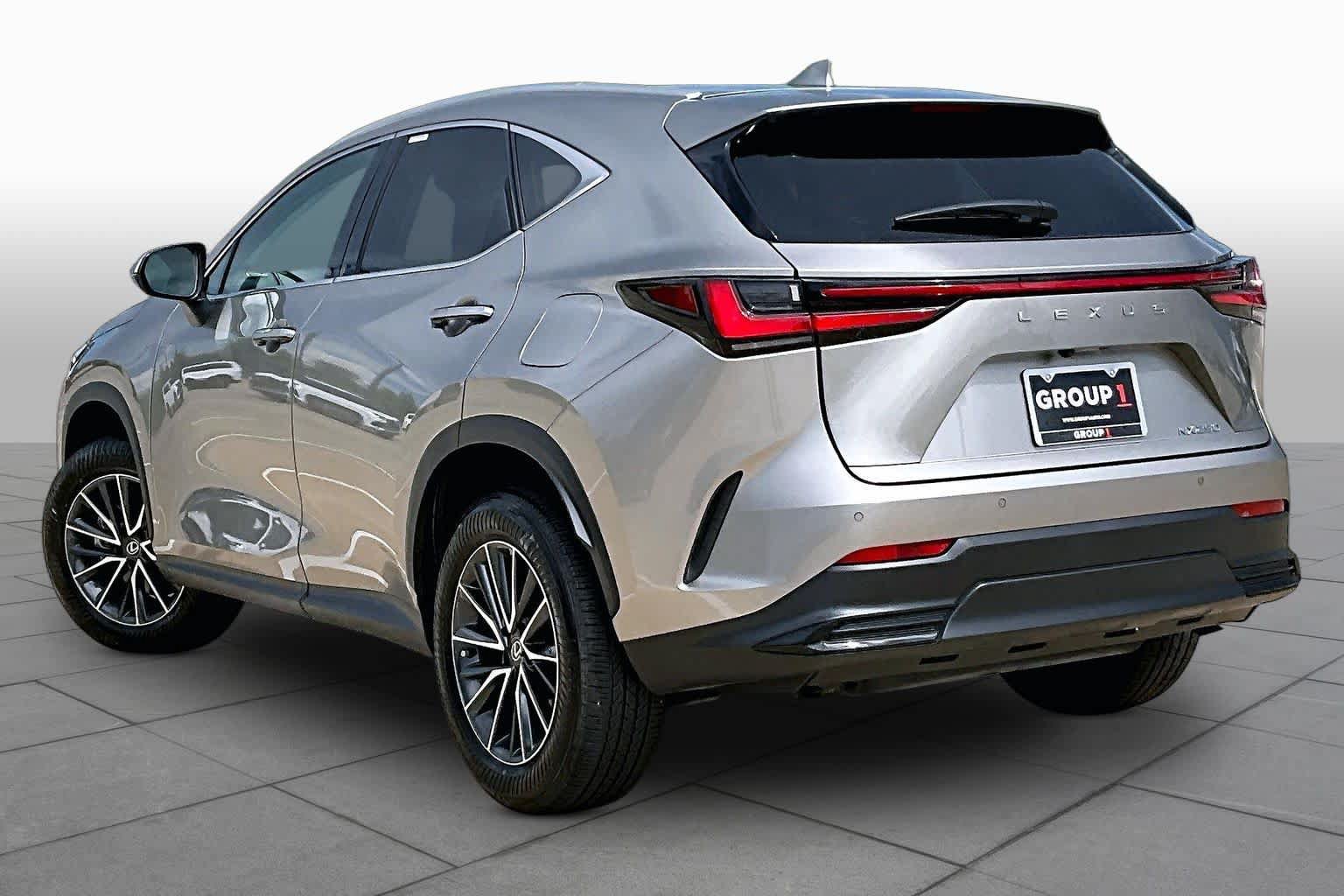 Used 2025 Lexus NX 250 FWD w/ Accessory Package (Z1) image 12