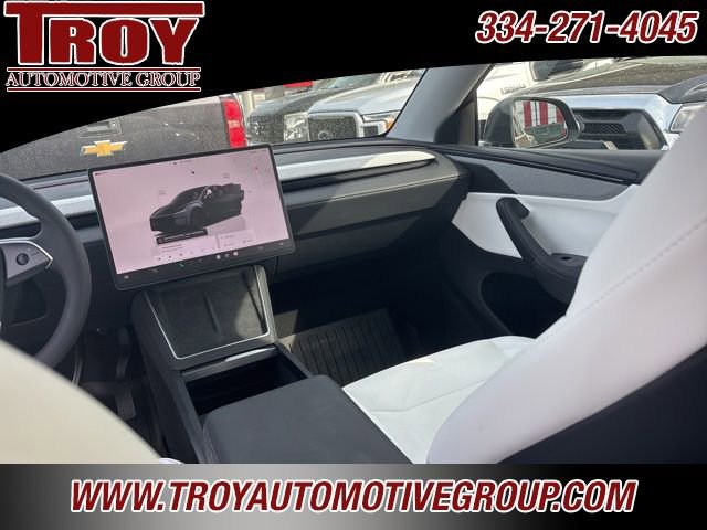 Used 2026 Tesla Model Y 2WD image 18