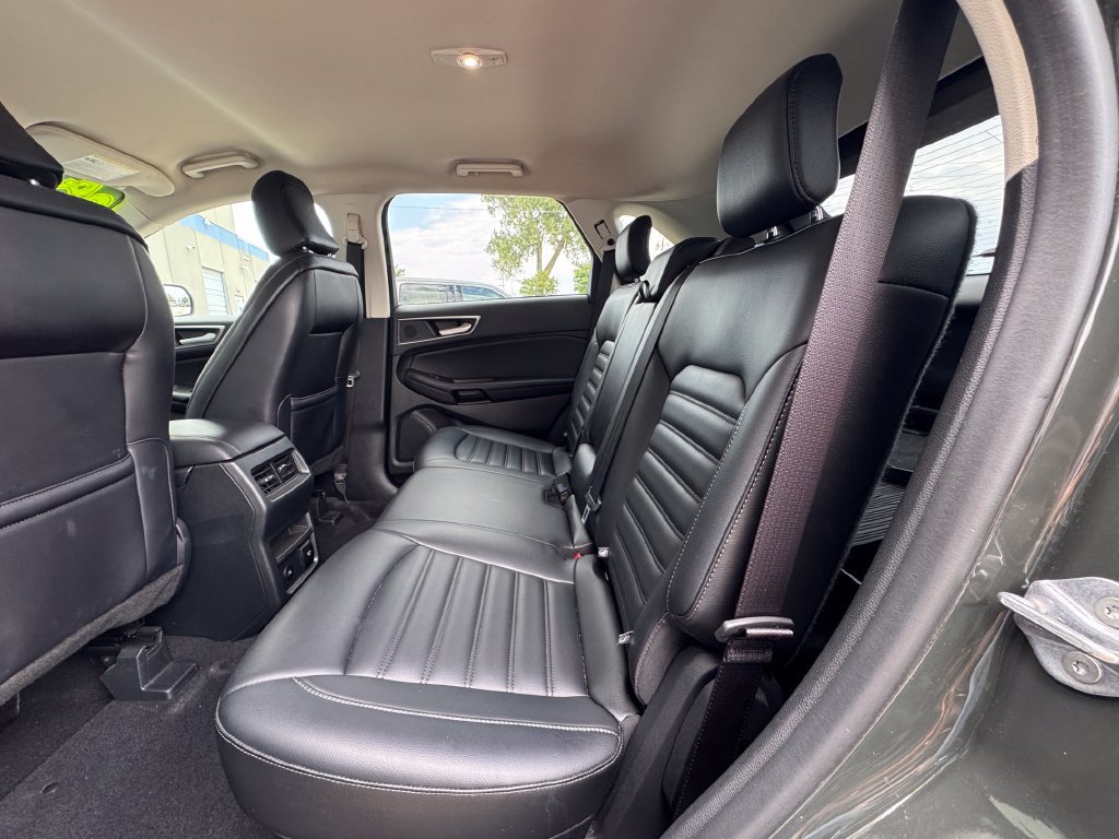 Used 2024 Ford Edge SEL w/ Convenience Package AWD/4WD image 30