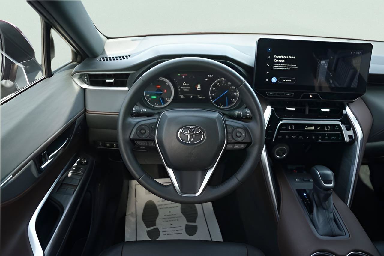 Used 2023 Toyota Venza XLE AWD/4WD image 21