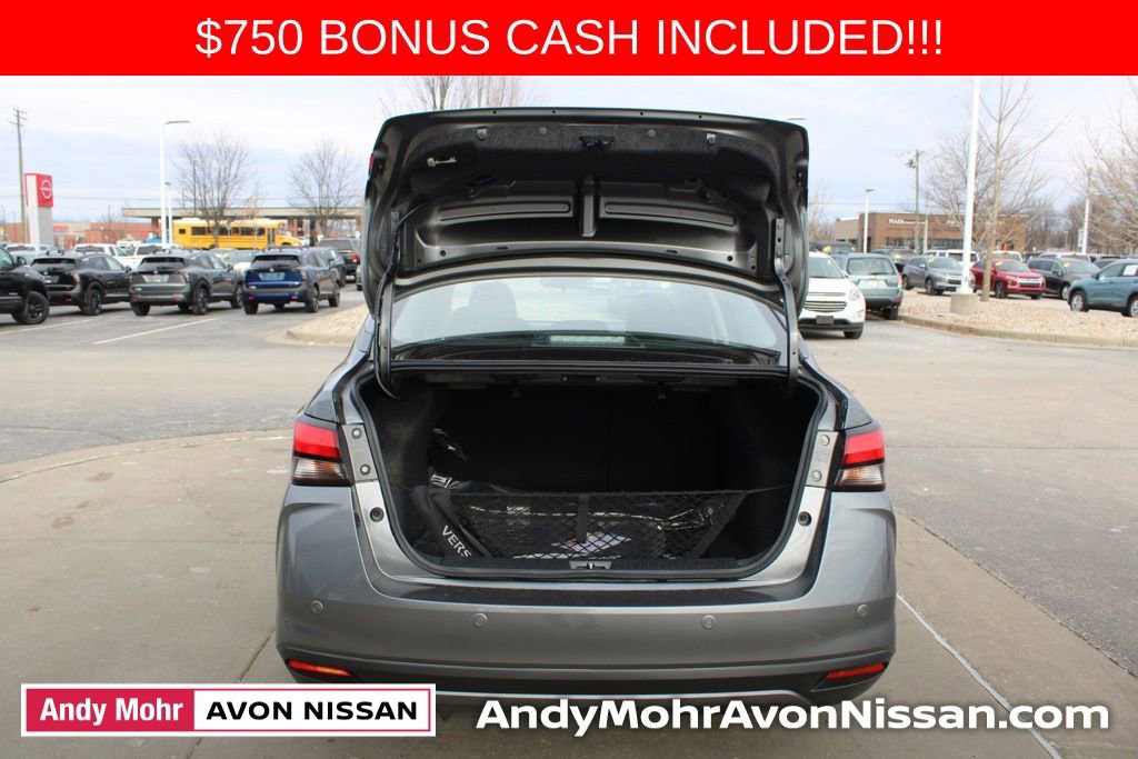 New 2025 Nissan Versa SR w/ Trunk Package image 5