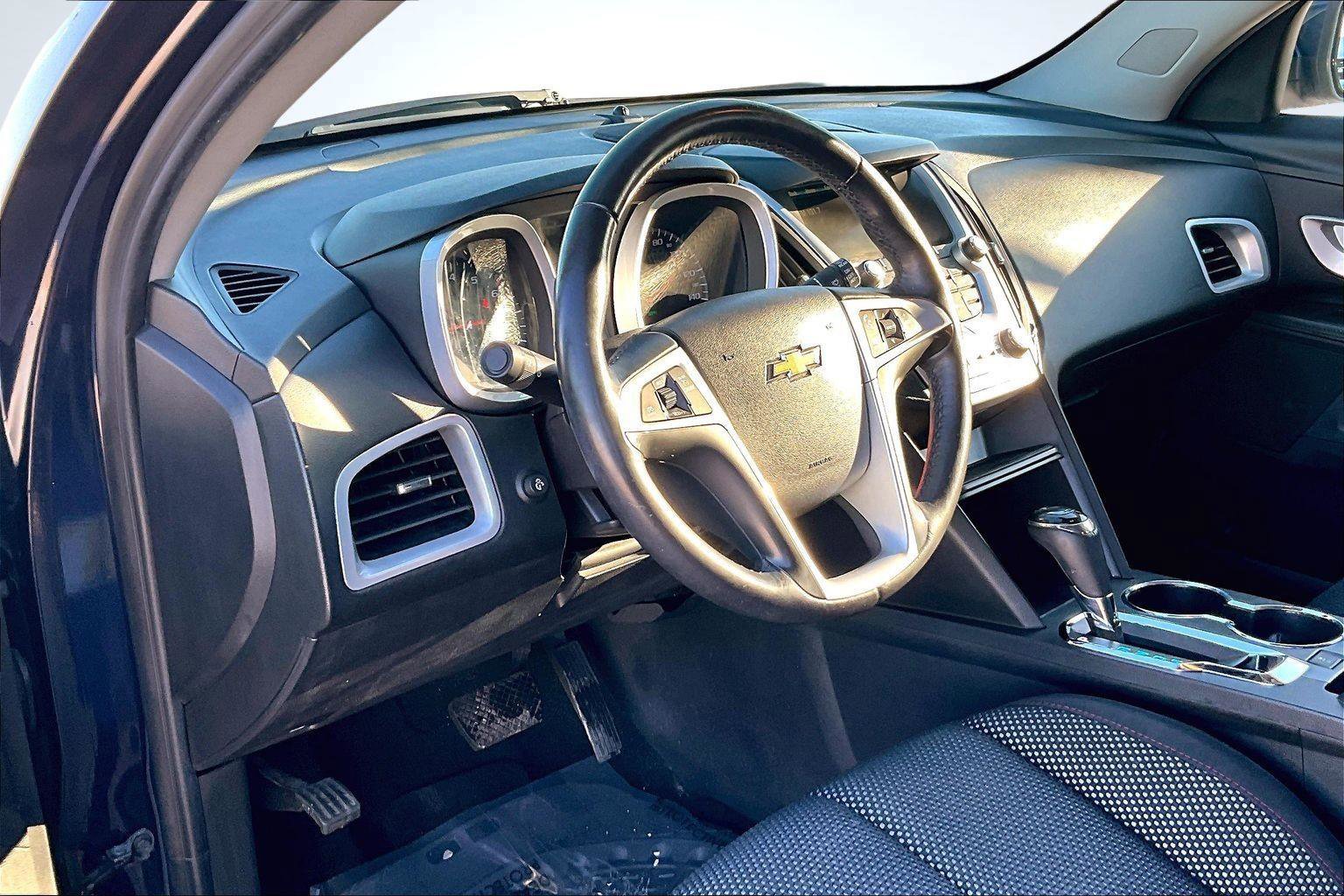 Used 2017 Chevrolet Equinox LT w/ Convenience Package image 15