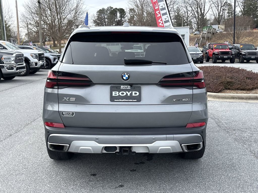 Used 2024 BMW X5 xDrive40i w/ Premium Package image 9