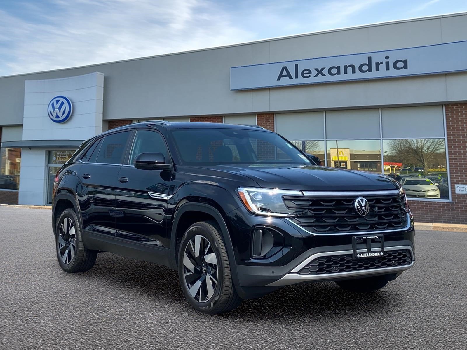 Certified 2026 Volkswagen Atlas Cross Sport SE AWD/4WD image 1