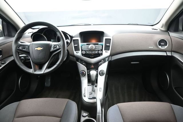 Used 2016 Chevrolet Cruze LT w/ Sun And Sound Package FWD image 25